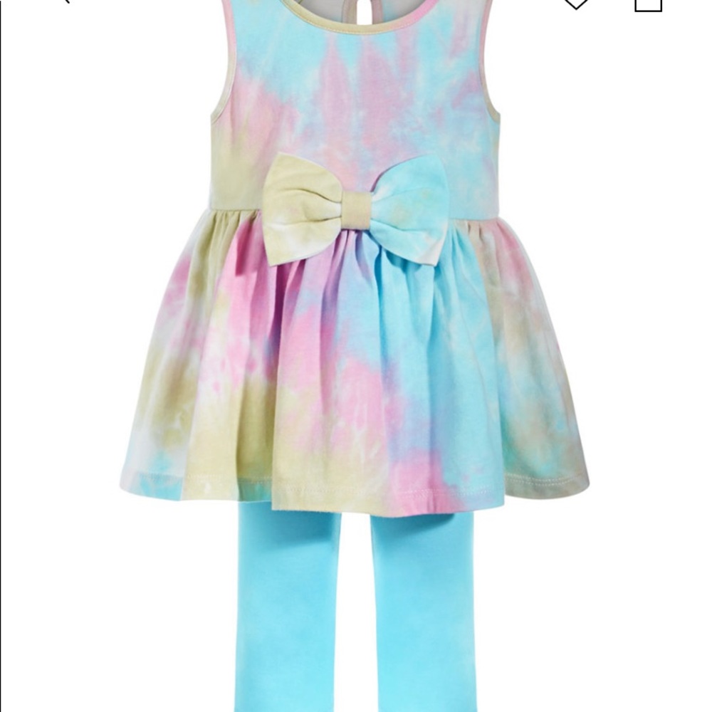 Top and leggings soooo cute 👚👕👗